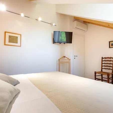 Hedera Estate, Hedera A54