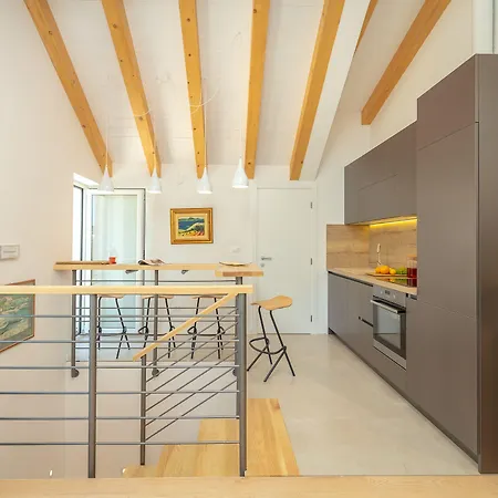 Hedera Estate, Hedera A54 Dubrovnik