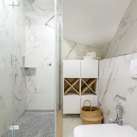 Hedera Estate, Hedera A54 Dubrovnik