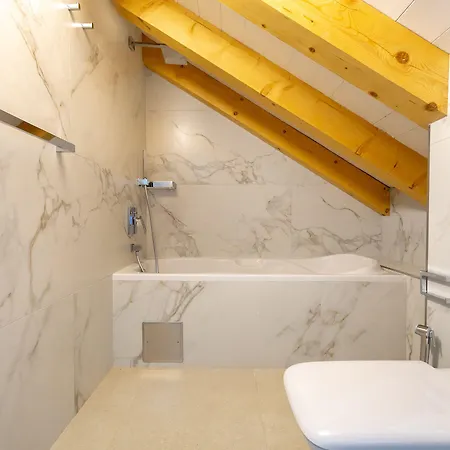 Hedera Estate, Hedera A54 *