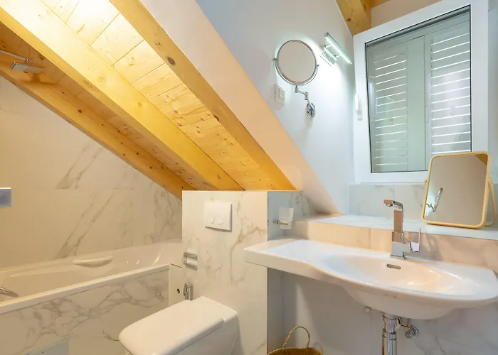 Hedera Estate, Hedera A54 * Ragusa