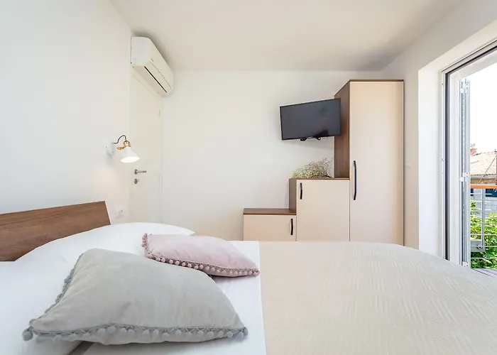 Hedera Estate, Hedera A54